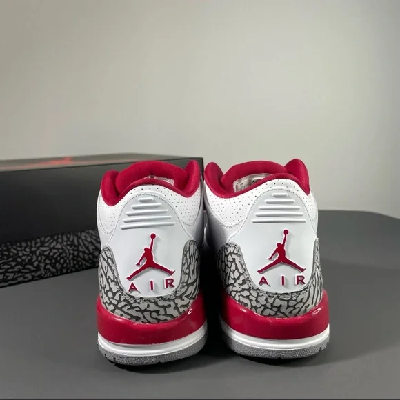 Jordan 3 ‘Cardinal’ - Picture 4 of 5